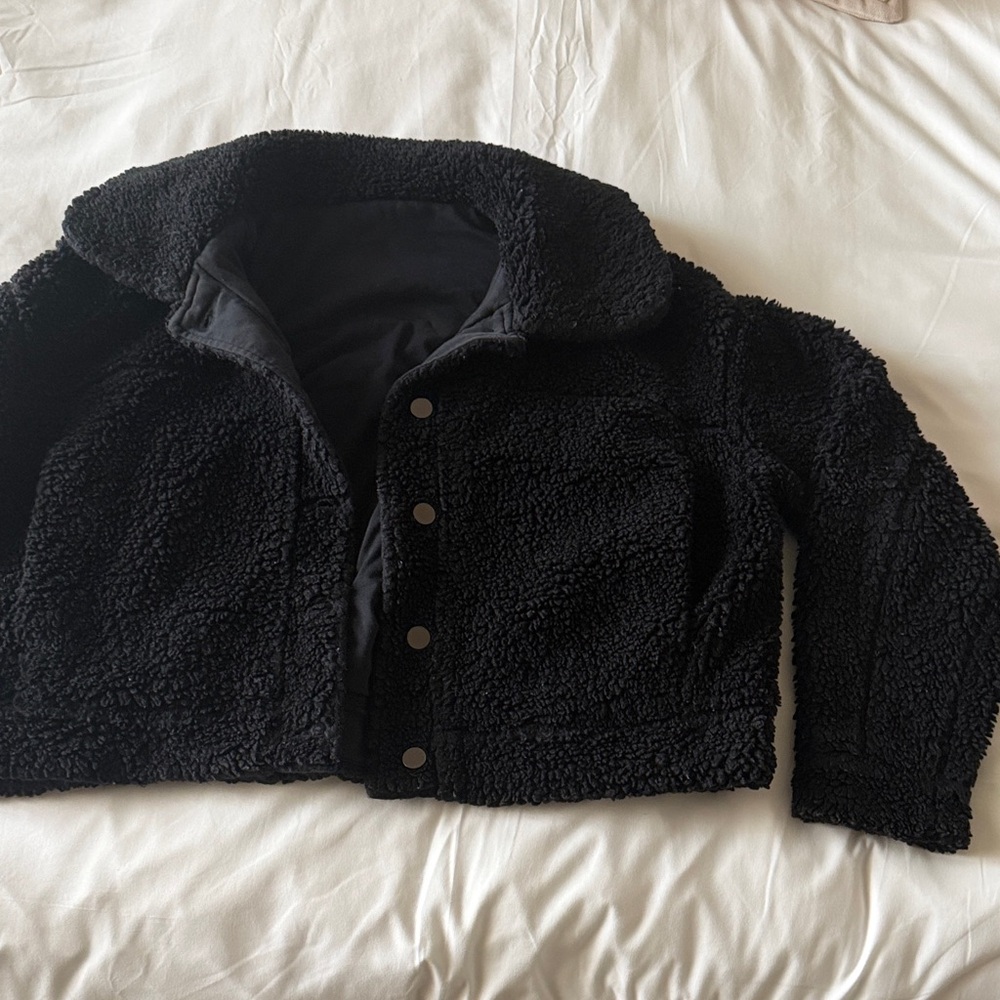 lululemon fuzzy black jacket